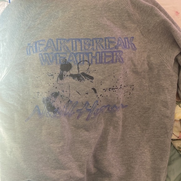Niall Horan heartbreak weather hoodie - Picture 2 of 2